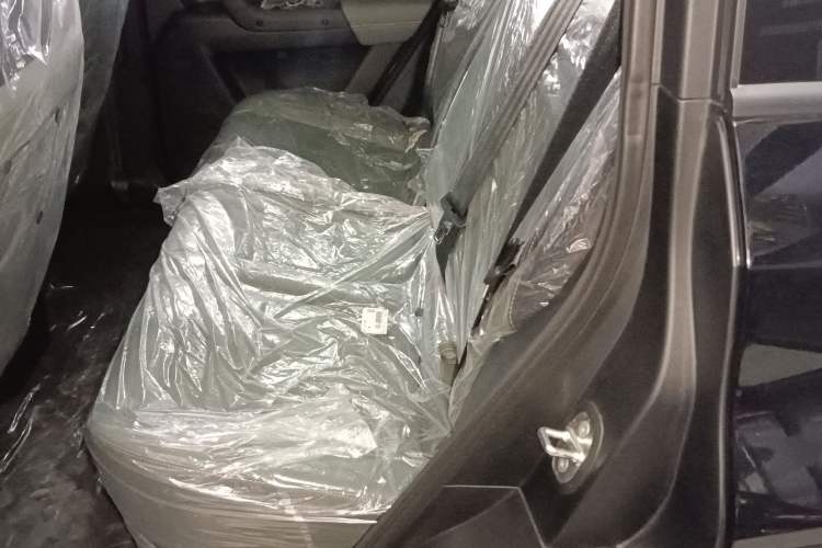 Used  03 2024 401km Range Two-Wheel Drive Standard Yuechao Version
