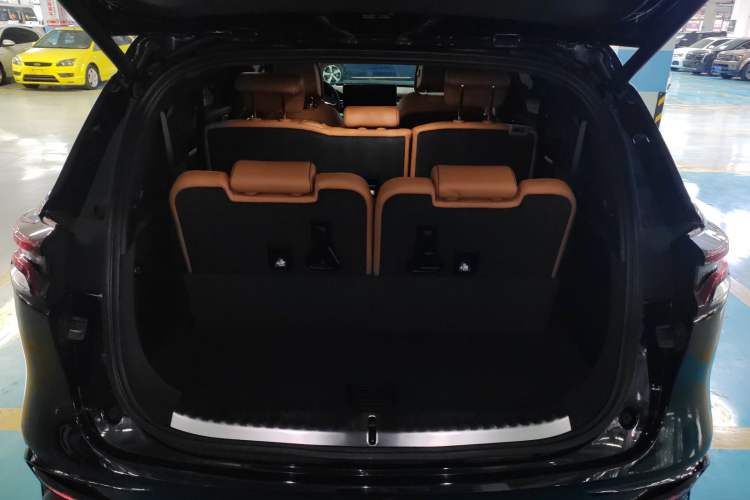 Used BYD Tang New Energy 2022 EV 635 km All-Wheel-Drive Flagship Model
