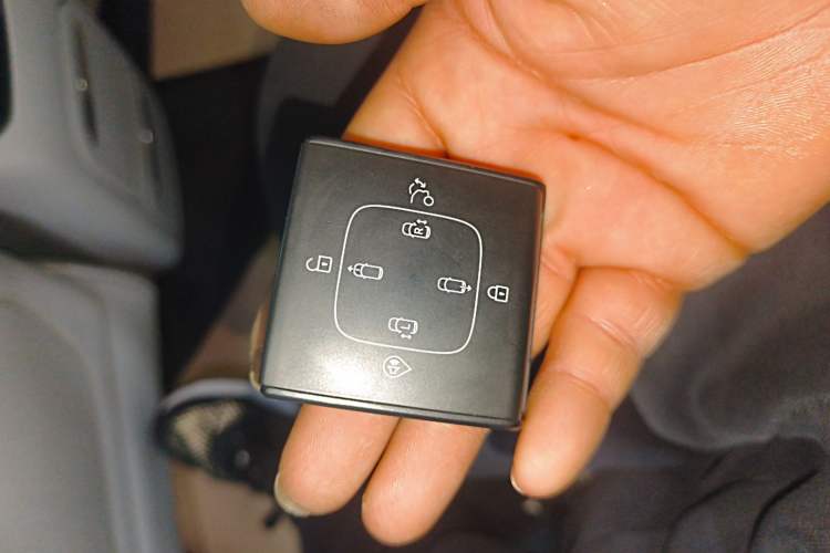 Used Volvo EM90 2025 Ultra Six-Seater