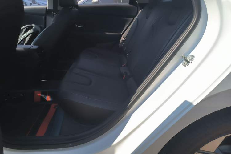 Used Hyundai Elantra 2022 1.5L CVT LUX Prestige Edition
