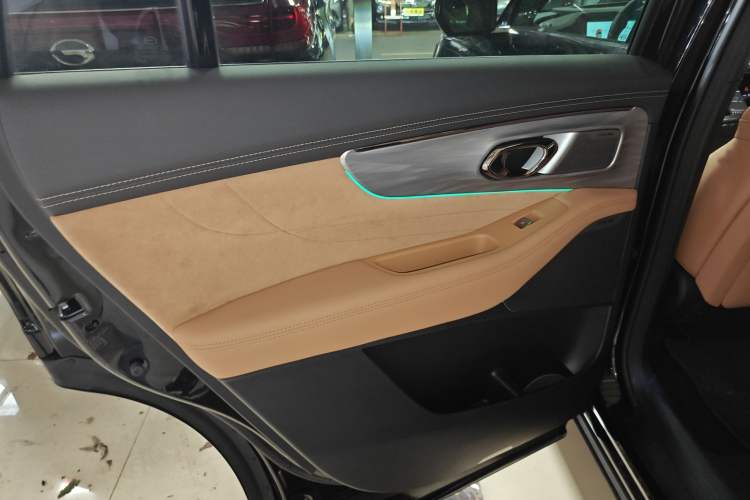 Used GAC Trumpchi ES9 2024 PHEV with 143 km Max
