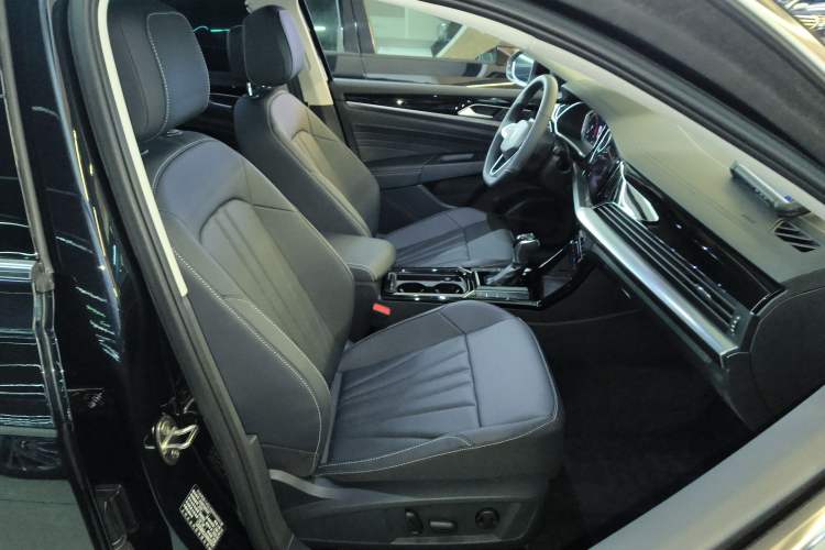 Used Volkswagen Passat 2025 Outstanding Model 330TSI Starry Elite Edition
