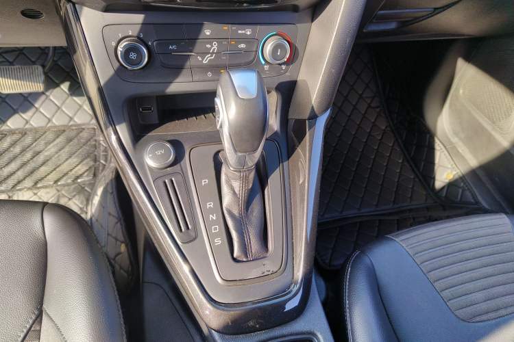 Used Ford Focus 2018 Hatchback Classic 1.6L Automatic Trendy SmartDrive Edition