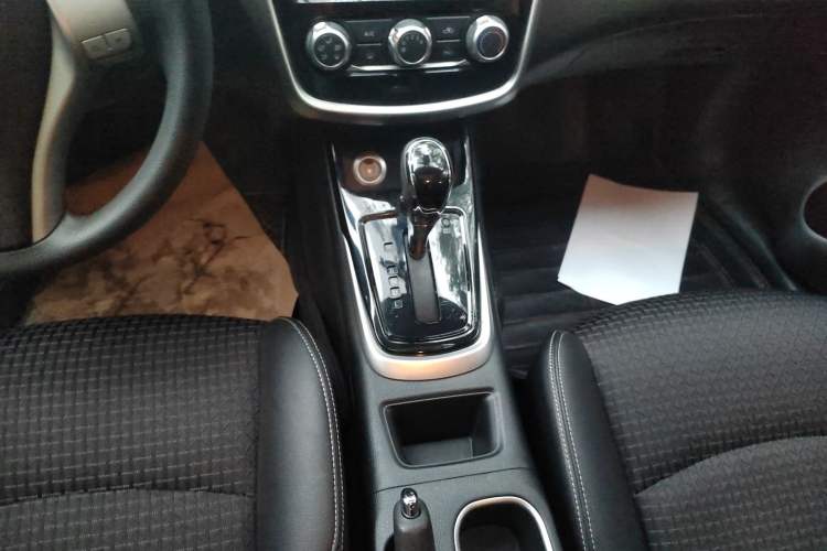 Used Nissan Tiida 2019 1.6L CVT Smart Drive Version China VI Standard
