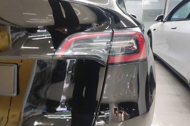 Used Tesla Model Y 2024 Long-Range All-Wheel-Drive Version
