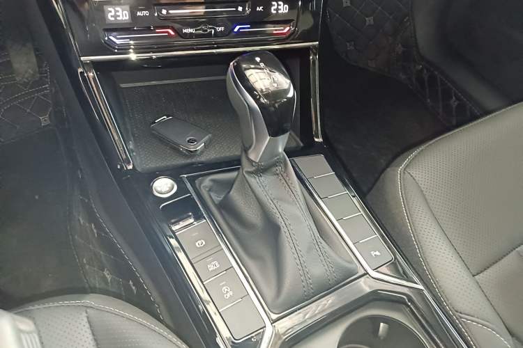 Used Volkswagen Passat 2025 Outstanding Model 330TSI Starry Elite Edition