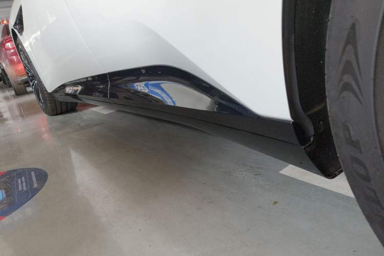 Used  12 2024 700 Three-Laser Rear-Wheel Drive Luxury Edition
