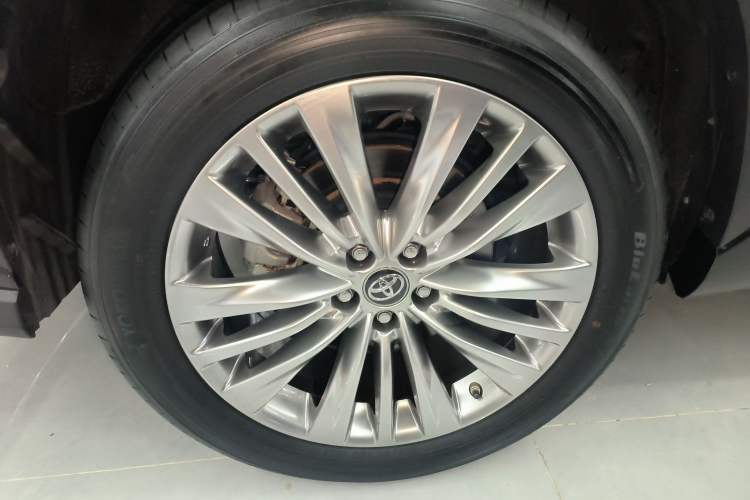 Used Toyota Highlander 2023 2.5L Smart Electric Hybrid Dual-Engine Four-Wheel Drive Prestige Version – 7 Seats