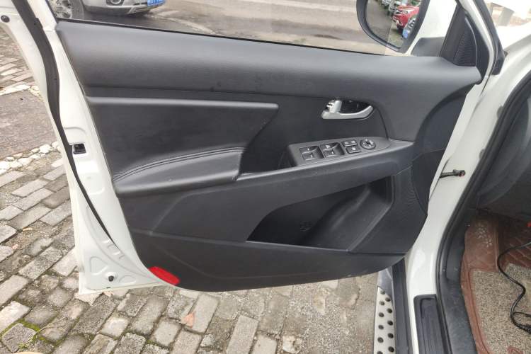 Used Kia Sportage R 2015 2.0L Automatic Two-Wheel Drive GL
