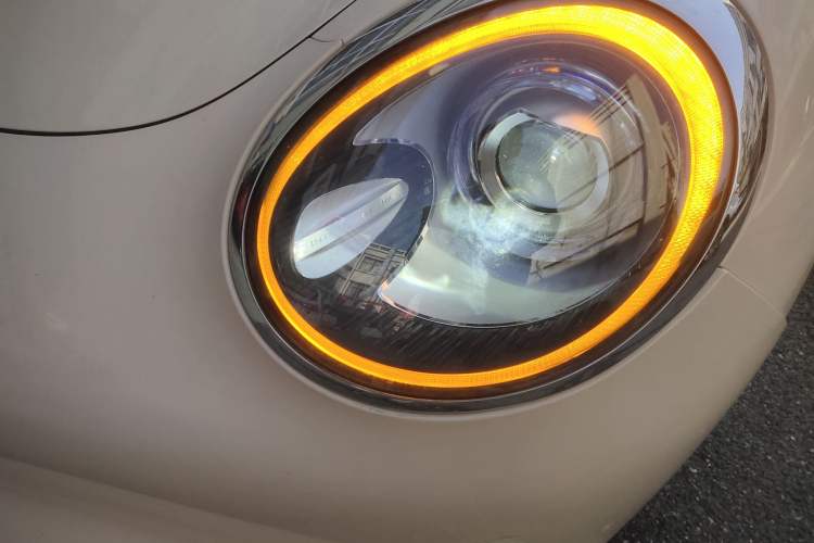 Used ORA Good Cat 2022 400km Standard Range Luxury Version Lithium Iron Phosphate