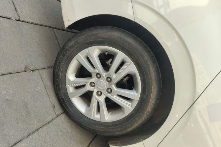 Used Changan Eado 2019 High-Energy Edition 1.6L GDI Automatic Pioneer Model China VI Standard
