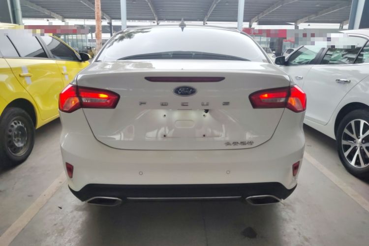 Used Ford Focus 2021 Sedan 1.5L Automatic Sharp Edition
