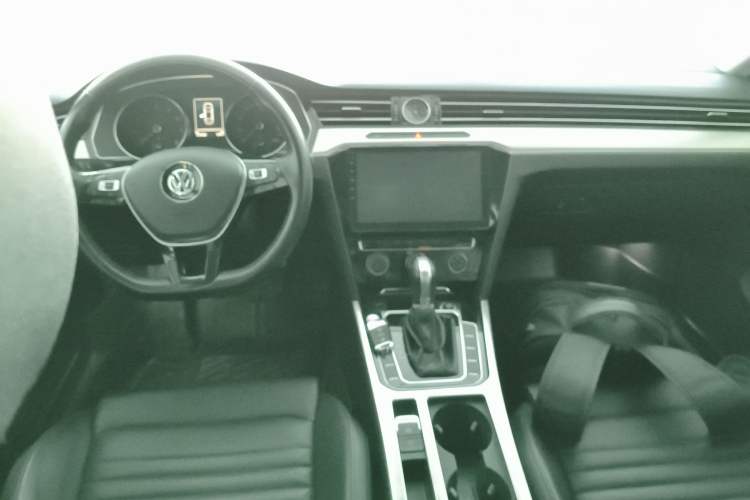 Used Volkswagen Magotan 2018 330TSI DSG Advanced Model
