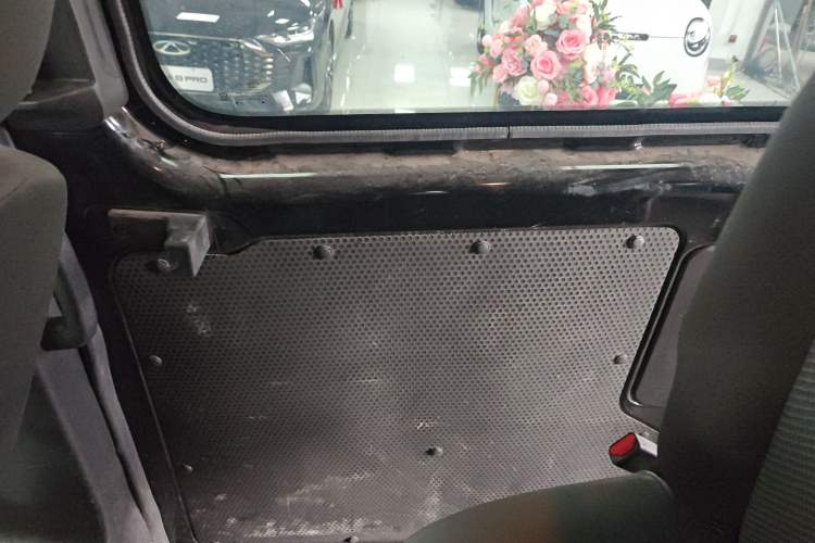 Used Ford Transit 2019 2.0T Diesel Multi-Purpose Commercial Vehicle Short Wheelbase Low Roof 6-Seater China VI Standard
