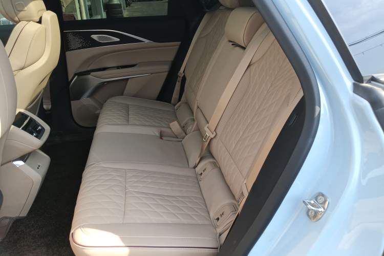 Used Cadillac LYRIQ 2022 Rear-Drive Long-Range Prestige Edition
