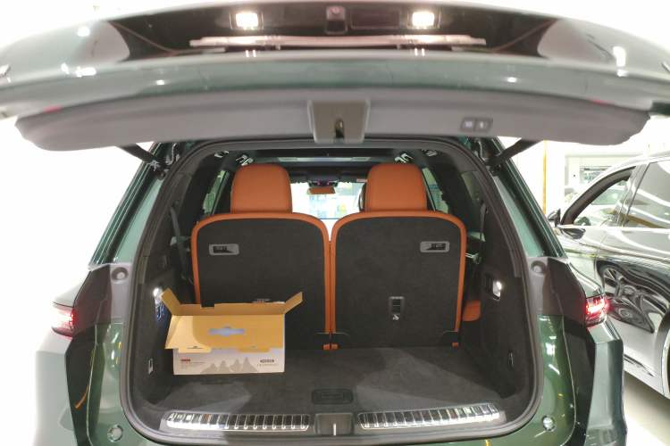 Used Li Auto L9 2022 Max model
