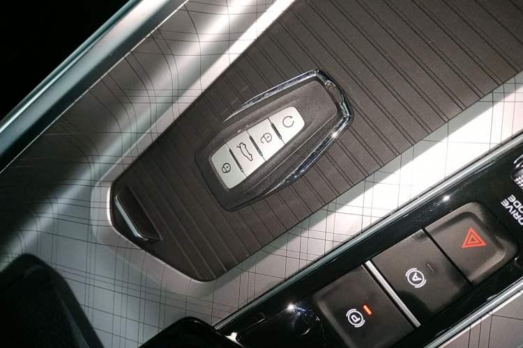 Used Geely Auto Preface 2023 2.0TD Luxury Version
