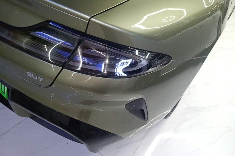 Used  SU7 2024 Rear-Drive Ultra-Long Range Advanced Pro-Level Intelligent Driving Version
