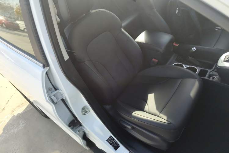 Used Haval M6 2019 1.5T DCT Two-Wheel Drive Elite Version China VI Standard
