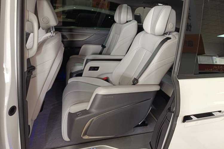 Used Buick GL8 2025 Lu Zun Deluxe Edition
