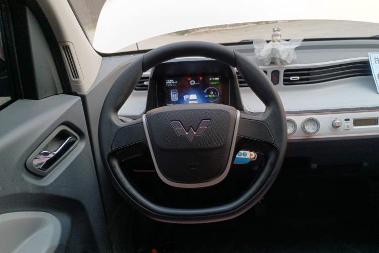 Used Wuling Hongguang MINIEV 2022 Macaron Premium Model – Lithium Iron Phosphate
