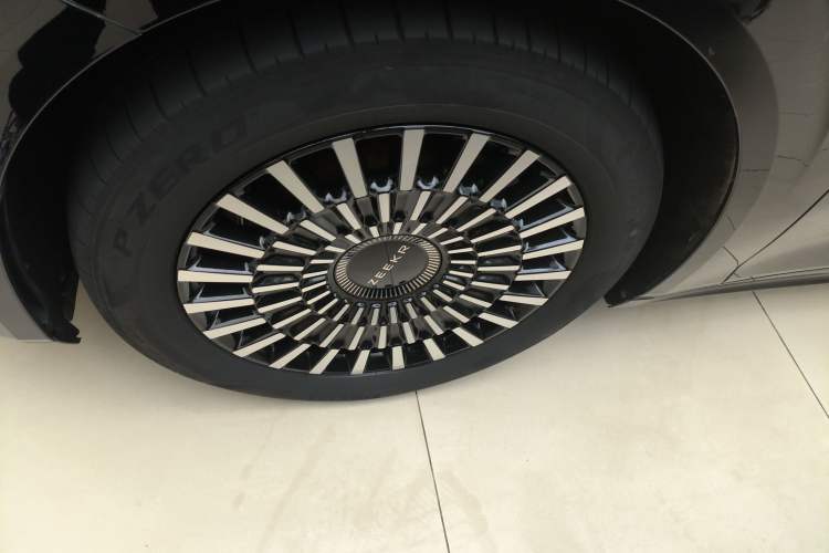 Used Zeekr 009 2022 WE Edition
