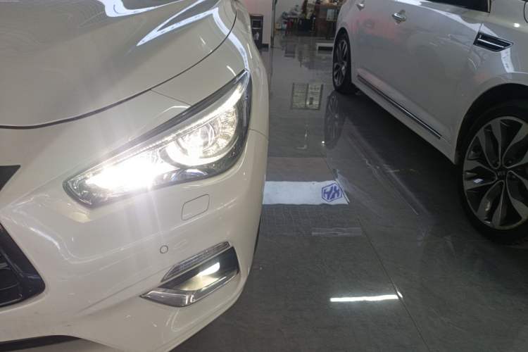 Used Infiniti Q50L 2018 2.0T Enjoyment Version China VI Standard
