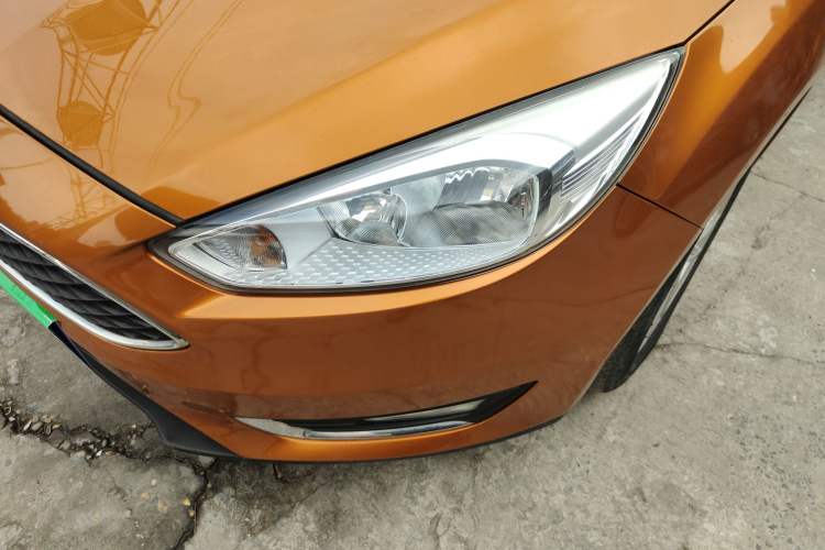 Used Ford Focus 2015 Hatchback EcoBoost 125 Automatic Supreme Style Edition