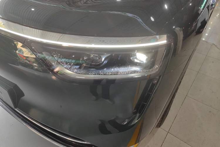 Used Hima AITO M8 2025 Extended-Range Ultra Version 53.4 kWh 6-Seater Edition