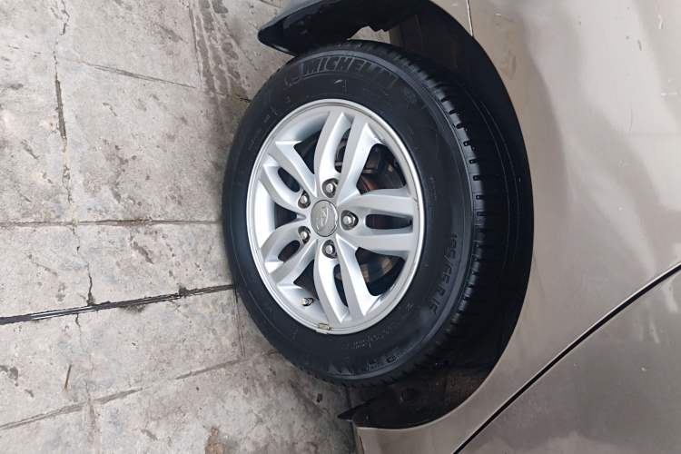 Used Hyundai Celesta 2015 1.6L Automatic Comfort Model
