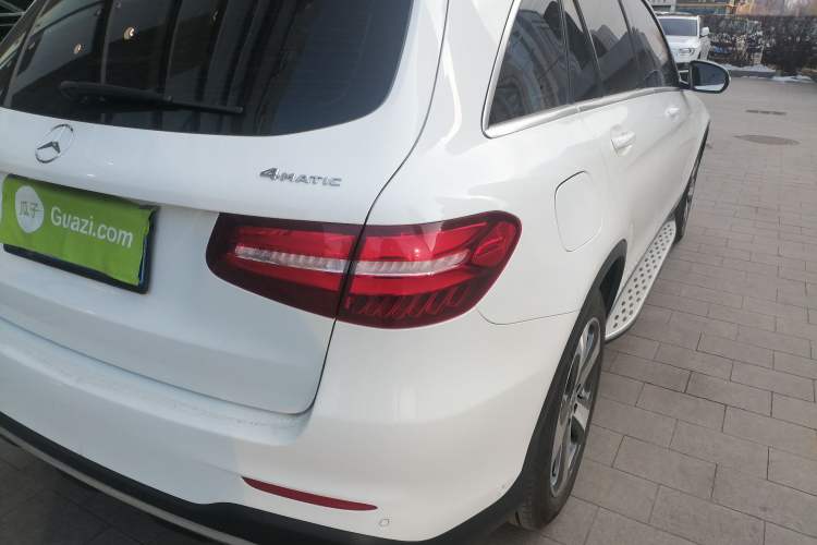 Used Mercedes-Benz GLC 2017 GLC 260 4MATIC Luxury Model