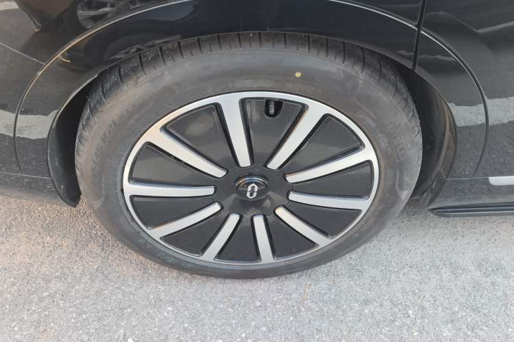 Used Hima AITO M9 2024 Range-Extended Ultra Version 52 kWh 5-Seater Model