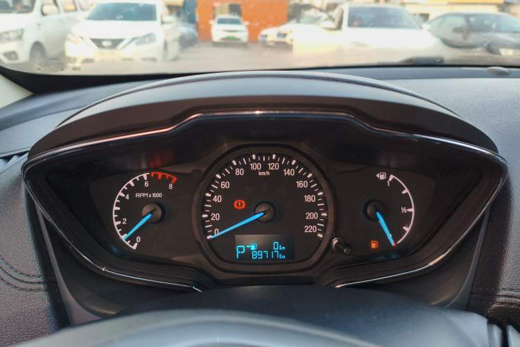 Used Ford Escort 2015 1.5L Automatic Fashion Model
