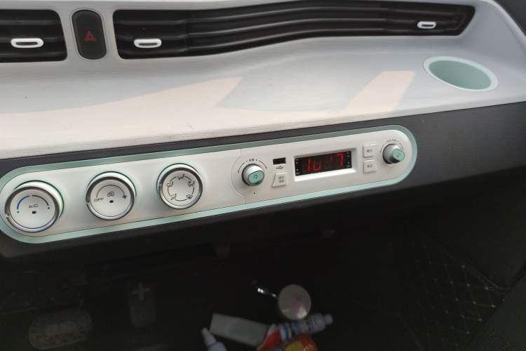 Used Wuling Hongguang MINIEV 2022 Macaron Premium Model – Lithium Iron Phosphate