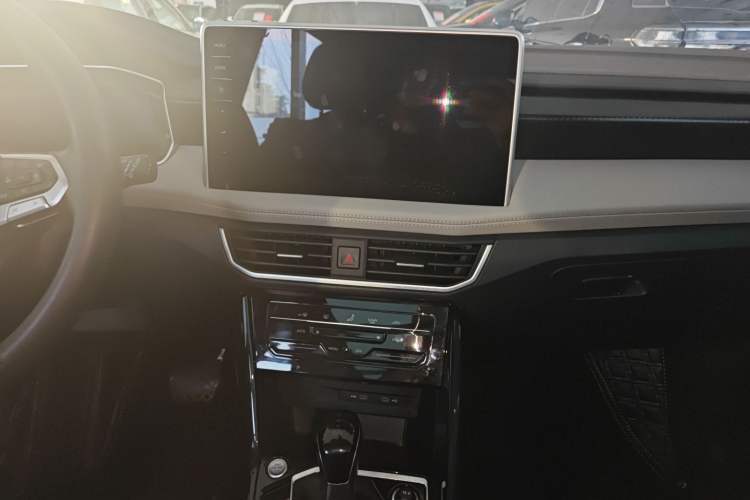 Used Volkswagen Tayron 2023 300TSI Two-Wheel-Drive Luxury Plus Advanced Edition
