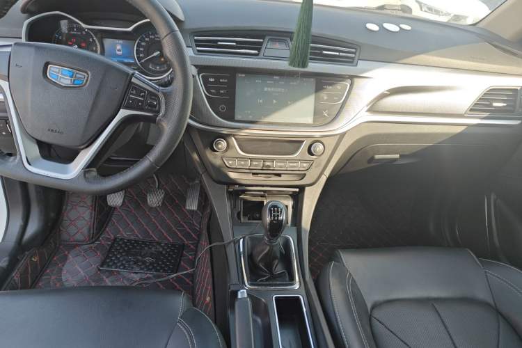 Used Geely Auto Emgrand 2017 Sedan Million Edition 1.5L Manual - Upward Version
