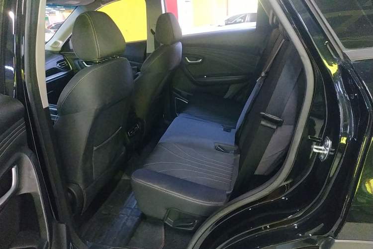 Used JETOUR X70M 2021 1.5T DCT Luxury Partner Model 7 Seats