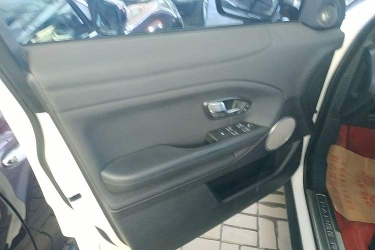 Used Land Rover Range Rover Evoque 2016 2.0T PURE Style Edition
