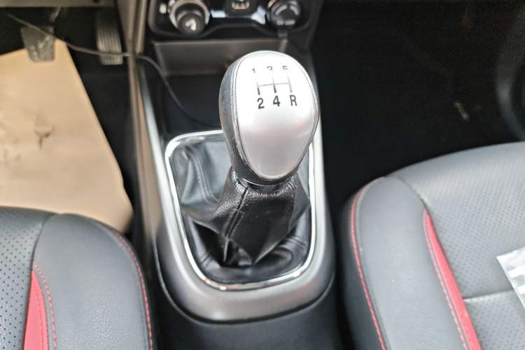 Used Changan CS15 2016 1.5L Manual Fashion Edition