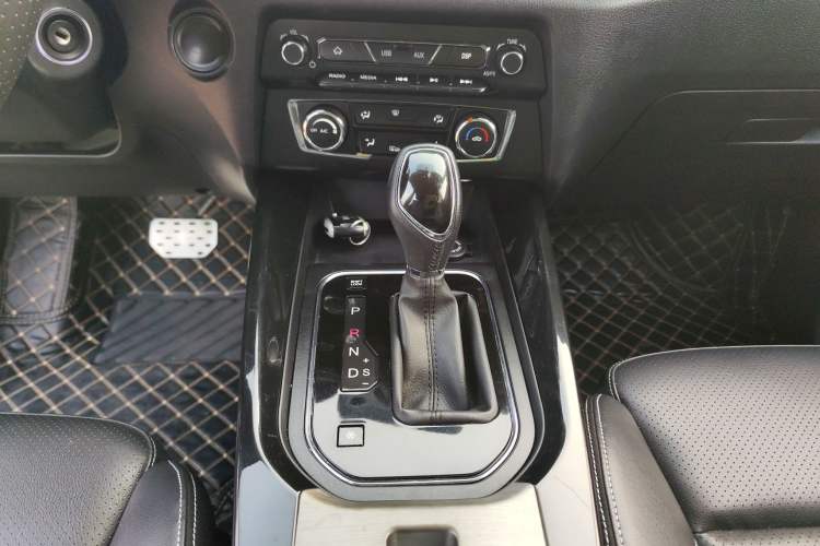 Used Dongfeng Fengon S560 2019 1.8L CVT Elite Model