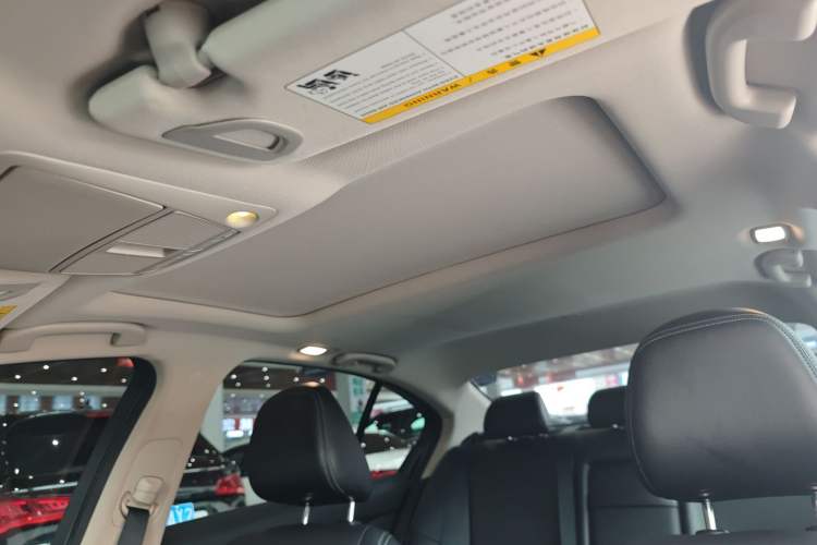 Used Infiniti Q50L 2018 2.0T Enjoyment Version China VI Standard
