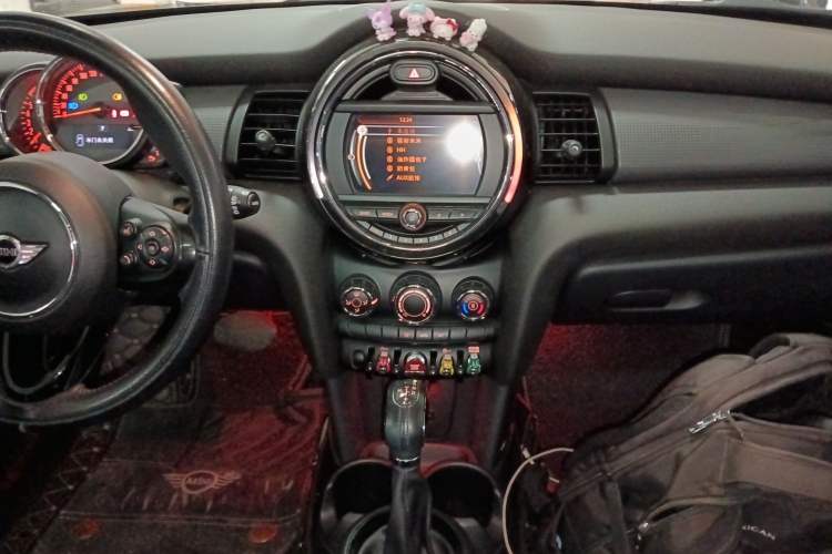 Used  MINI 2016 1.5T COOPER Five-Door Edition
