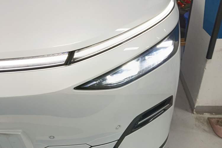 Used XPeng X9 2025 740 Ultra-Long Range Max