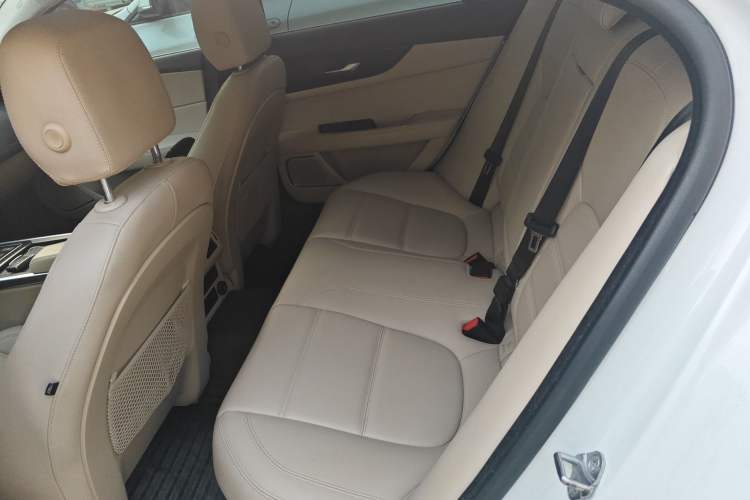 Used Jaguar XEL 2020 2.0T 200 PS S Advanced Elegance Edition
