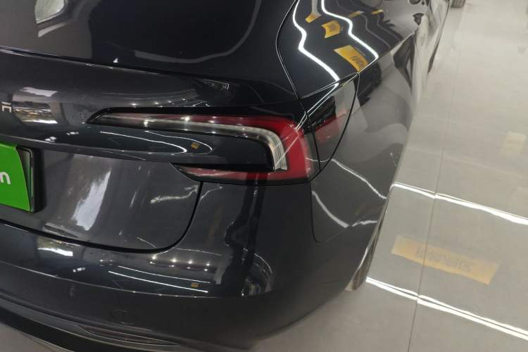 Used Tesla Model 3 2023 Rear-Wheel-Drive Version
