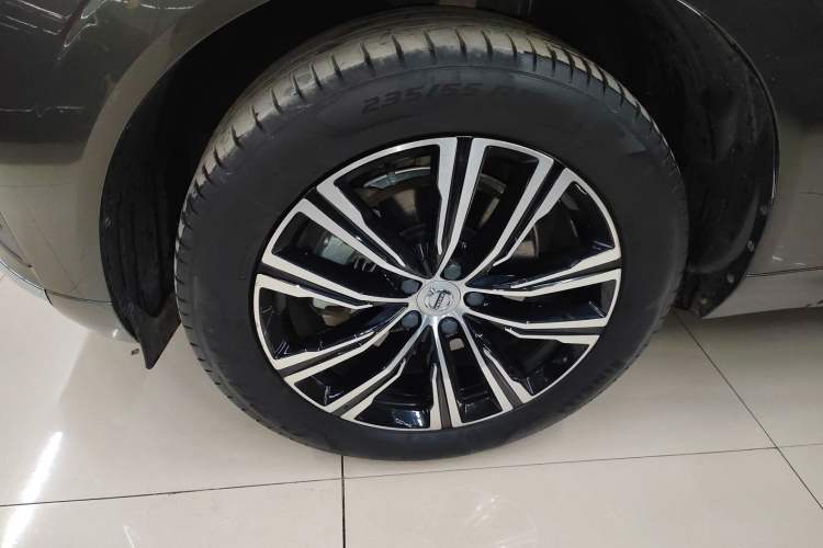 Used Volvo XC60 2022 B5 4x4 Smart Luxury Edition
