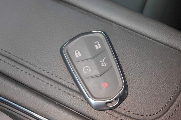 Used Cadillac XT5 2022 2.0T Four-Wheel Drive Luxury Version (Hummingbird Edition)