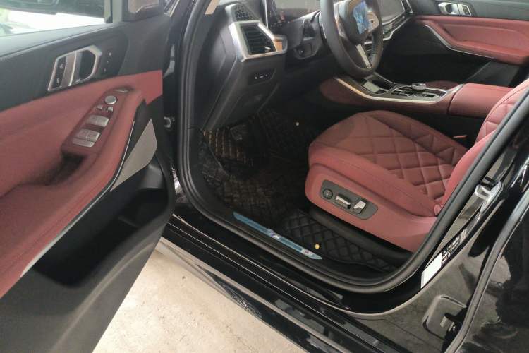 Used BMW X5 2023 xDrive 30Li Luxury M Sport Night Edition Package
