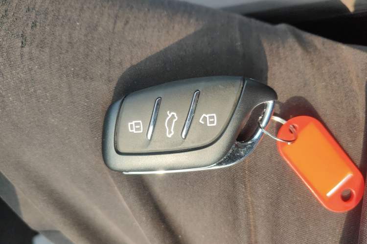 Used Roewe i5 2023 1.5L CVT Luxury Edition
