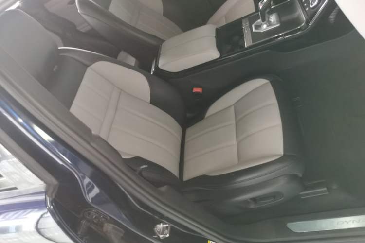 Used Land Rover Range Rover Evoque 2020 249 PS R-DYNAMIC S Sport Edition